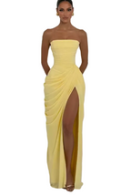 Vestido de Pierna Abierta